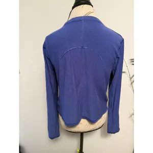Lululemon Athletica Long Sleeve Cropped Top Blue Athleisure‎ Women Size 6 thumbnail 2
