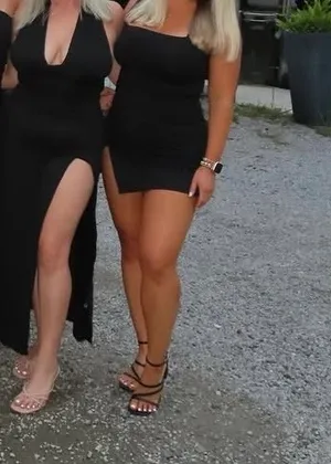 Black bodycon dress Size L thumbnail 2