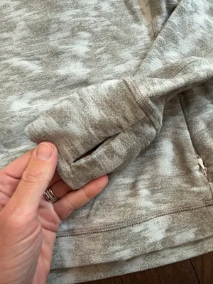 Lululemon It’s Rulu Run Long Sleeve Size 0(?) - C31-012 thumbnail 6