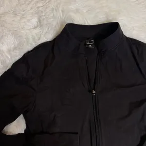 Balance Athletics Black Long Sleeve Jacket Zip Up Jacket size Large Cropped thumbnail 3