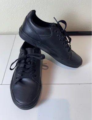 Vans Atwood Low Top Sneakers Size‎ 8 Black Leather Lace Up Minimalist Goth thumbnail 1