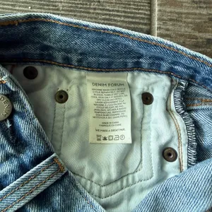 Aritzia Denim Forum Ex Boyfriend High Rise Denim Shorts thumbnail 5