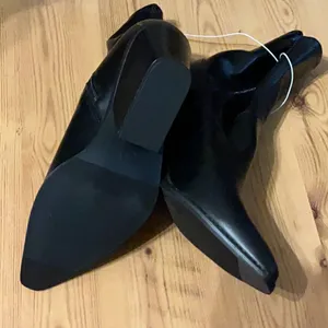 A New Day Black Leather Ankle Boots with Block Heel - Women's Sz 8 thumbnail 3