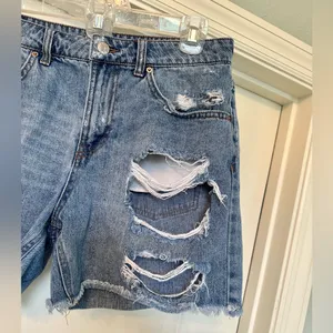 Wild Fable - High Rise Distressed Denim Shorts - perfect condition 💙 thumbnail 4
