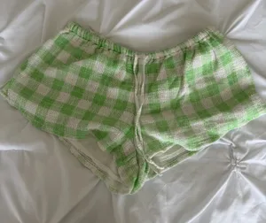 Urban Outfitters Green and White Gingham Lounge Shorts thumbnail 1