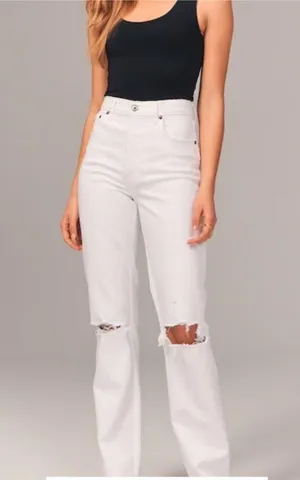 Abercrombie & Fitch Women's White Straight Leg Jeans thumbnail 1