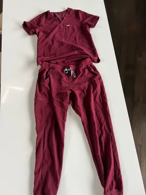 FIGS Jogger Scrub Pants thumbnail 3