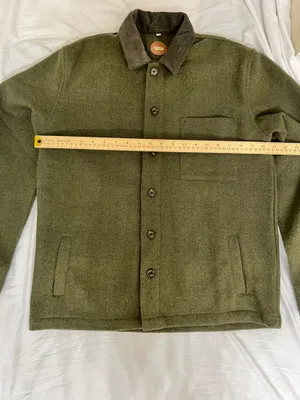 Common People olive green button thumbnail 8