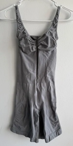 SKIMS Sculpting Mid Thigh Bodysuit with Zipper‎ Oxide Grey Womens Size M/M thumbnail 1