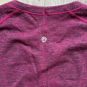 lululemon Long Sleeve Tee in Deep Plum Swiftly Tech Crewneck Size 10 thumbnail 3
