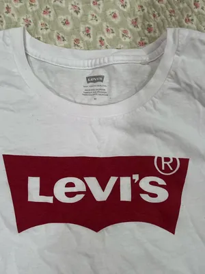 Levi's White Tee with Red Logo thumbnail 3