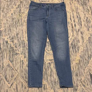 Universal Threads Women's High-Rise Skinny Jeans - Medium Wash Size 8/29 thumbnail 2