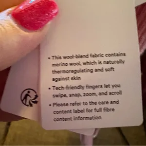 Lululemon Warm Revolution Gloves. NWT. Pink Haze. thumbnail 6
