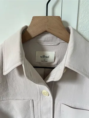 Aritzia Wilfred Little Crepette Cropped Jacket in Cloudy Lilac thumbnail 6