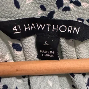 41 Hawthorn Stitch Fix Floral Blouse Custom Tailored Fit Cinch Women’s Sz Large thumbnail 8