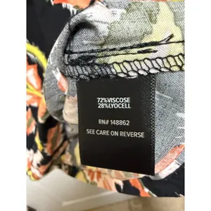 Torrid Bella Jaco Deep Black Floral Ikat Challis Sleeveless Blouse Women's 1 NWT thumbnail 11