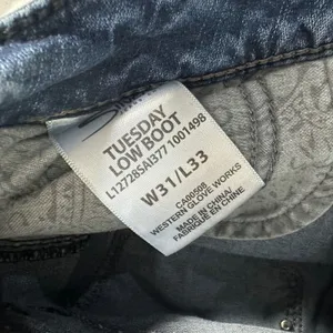 Silver Jeans Co Tuesday Low Boot Embellished Flap Pocket W31 L33 Medium Wash thumbnail 7