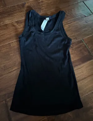 ALO Yoga Black Ribbed Tank Top thumbnail 1