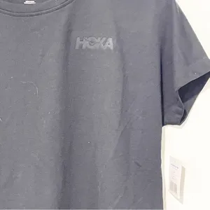 Hoka One One Size Small Black Crewneck Lifestyle Tee Short Sleeve NEW thumbnail 3