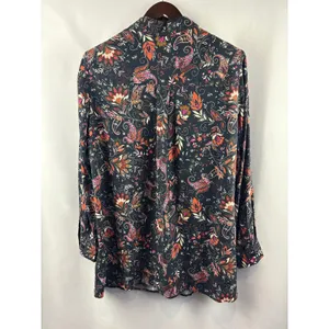 Women’s Von Landen Size 12/14 Navy Paisley Button Up thumbnail 3