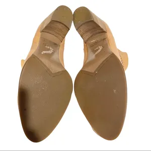 Ugg Size 9 Tan‎ Thames Distressed Perforated Stacked Heel Leather Ankle Bootie thumbnail 8