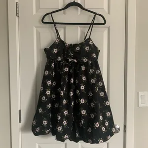 Free People In A Bubble Mini Dress - Size M -‎ Black - NWT thumbnail 4