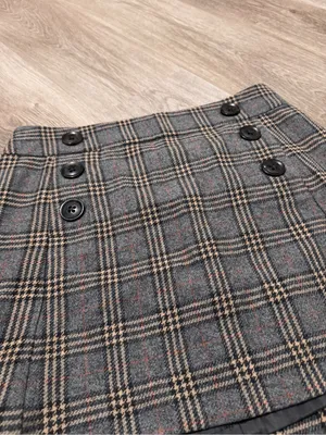 Gap Mini Skirt 2 Schoolgirl Fall Plaid Black Gray Tan Wool Clueless Y2K Buttons thumbnail 4