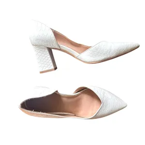 BCBGeneration Sheila Snake Skin Pointy Pump White‎ Sz 6 thumbnail 3