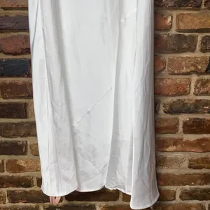 NWT Lulus Effortlessly Sensational White Satin Backless Maxi Dress Size Large thumbnail 6