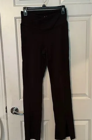 Old Navy Flare Leggings thumbnail 1