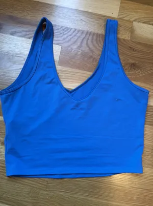 Hollister Cropped Tank Top thumbnail 1