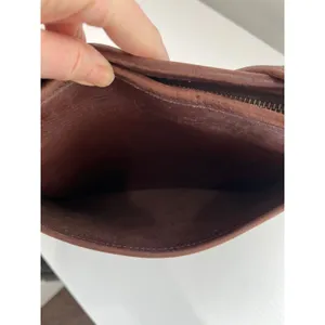 Vintage Unbranded Mahogany Leather Ergo‎ Crossbody Bag Minimalist 90s Style thumbnail 2