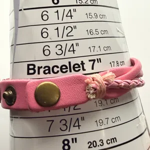 Charming Ladies Vintage Style Pink Threaded Leather Watch Working New Battery thumbnail 4