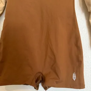 Nwot Free People Fp Movement Camel Guiding Light Layered Shortsie Romper Shorts thumbnail 6