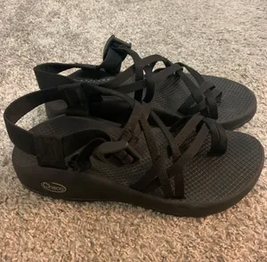 Black Size 8 thumbnail 1