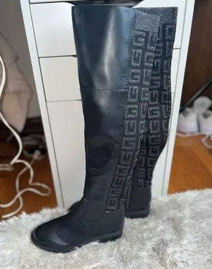 Brand new  boots thumbnail 1