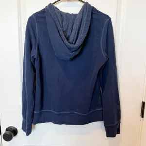 VTG Aeropostale Womens Y2K Navy Hooded Sweatshirt Large Preppy Mall Spellout thumbnail 4