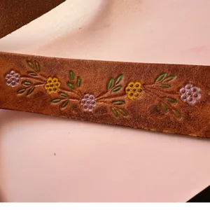 70s Vtg sz 34 Painted Mushroom Butterfly Floral Tooled Leather Belt W/Zee Buckle thumbnail 3