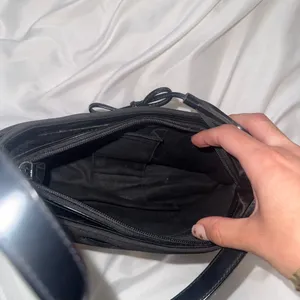 Express Elegant Black Shoulder Bag with Tassel thumbnail 5