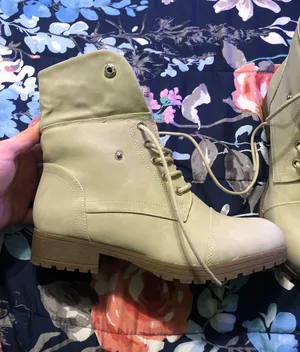 Combat Boots Tan Size 7 thumbnail 1