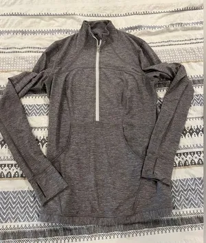 Lululemon Women's Define Pullover Color Heathered Slate Size 8 Four‎ Way Stretch thumbnail 1