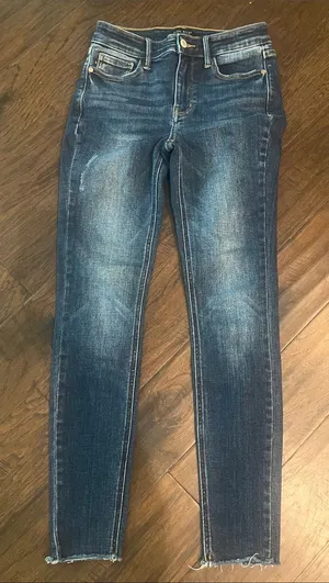 Judy Blue Medium Wash High-Rise Skinny Fit Jeans 5/27 Raw Hem EUC thumbnail 1