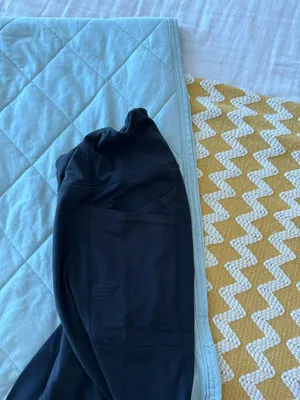 Victoria's Secret Black Leggings With Open Back thumbnail 5