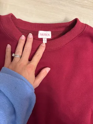 Boutique Cropped Sweatshirt thumbnail 3