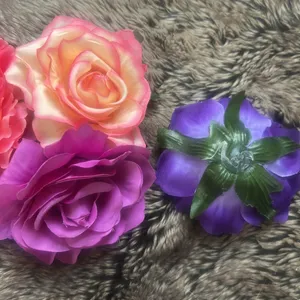 Set of Pink Fabric Clip On Roses‎ thumbnail 6