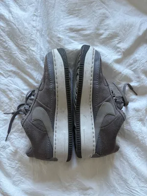 Nike Air Force 1 thumbnail 2