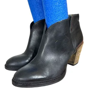 Steven by Steve Madden Frisky Leather Heeled Booties Size 6.5 thumbnail 1
