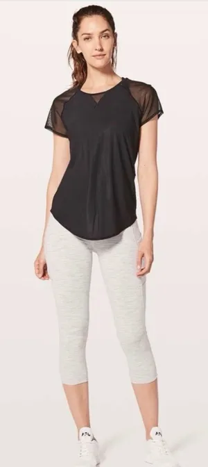 Lululemon Mix & Mesh Short Sleeve Tee Size 4 Black Tie Back Workout Pilates Yoga thumbnail 1