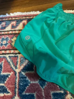 Lululemon Hotty Hot Shorts 2.5" Low-Rise thumbnail 3