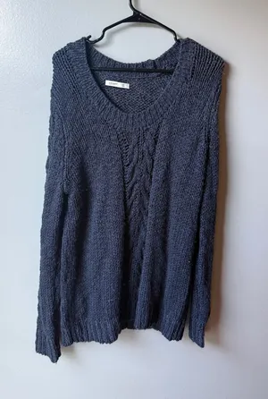 Old Navy Oversized Gray Cable Knit Sweater Women’s XL thumbnail 1